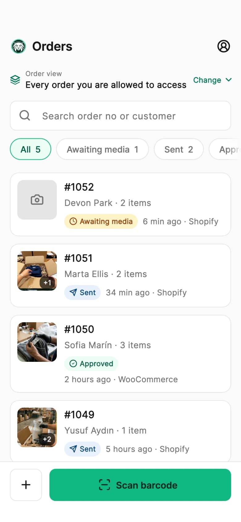 The order list in the app: orders pulled from the store, the ones awaiting a recording marked, and a Scan barcode button.